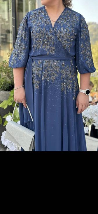 Продам вечернее платье размер 50-52