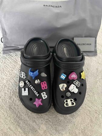 Новые Balenciaga x Crocs 36 размер