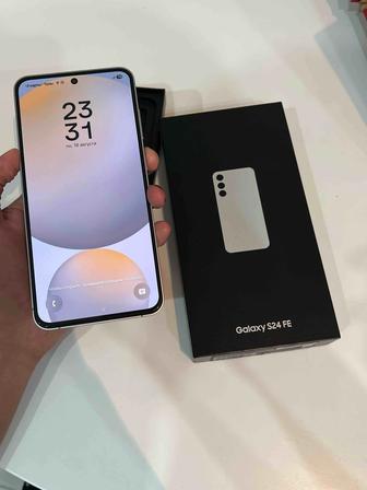 Телефон Samsung S24 FE