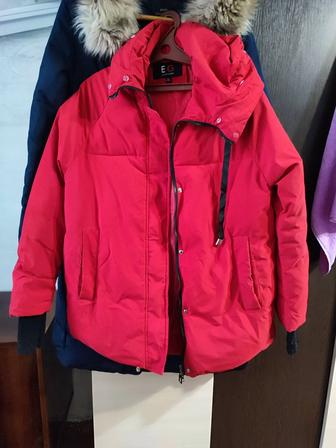 Продам куртку женскую