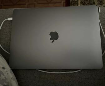 Продам MacBook Air 13