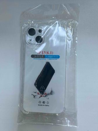 Чехол для iPhone 13
