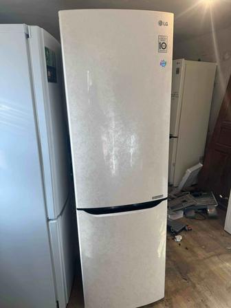 Продам холодильник LG