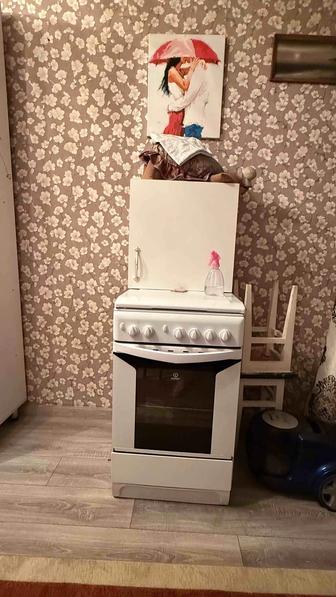 Продам газовую плиту