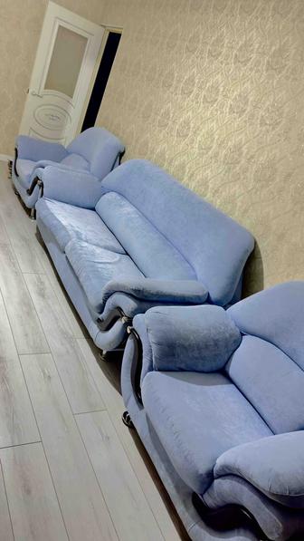 Отдам Бесплатно Диван и Кресло!!!!