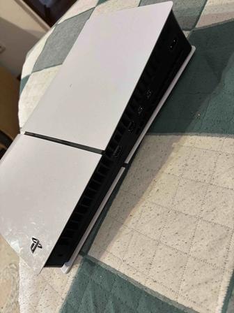 Продам игровую приставку