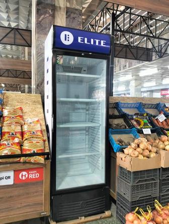 Продам холодильную витрину