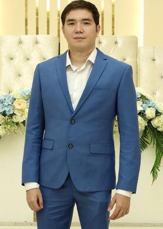 Певец Алматы на разных языках