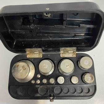 Продам гирьки разновесы лабораторные