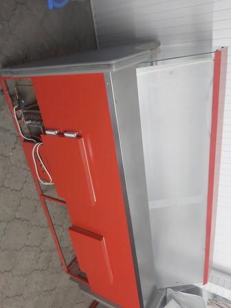 Продам витринный холодильник
