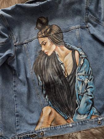 Джинсовая куртка Bershka с ручной росписью