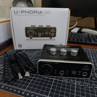 Внешняя звуковая карта Behringer U-PHORIA UM2