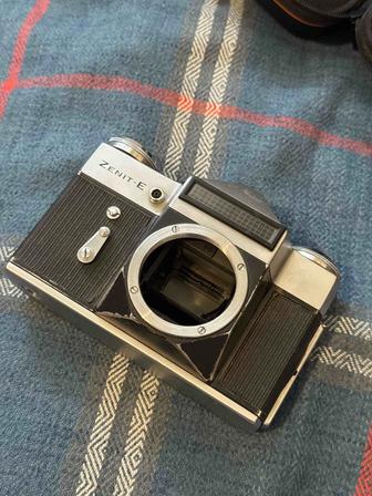 Продам советский пленочный фотоаппарат зенит е / zenit e