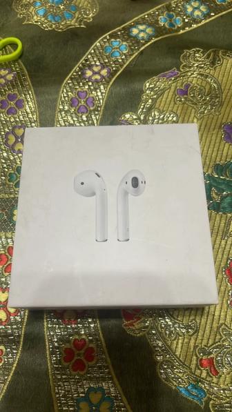 Продам кейс и правый наушник AirPods 2