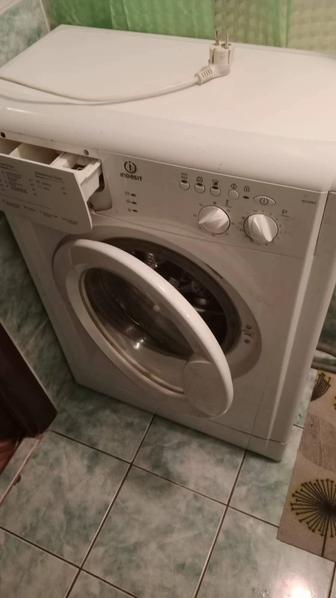 Продам стиральную машину