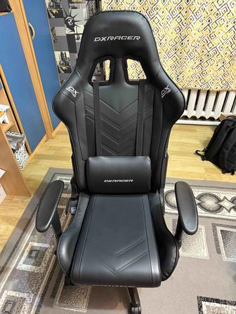 Игровое кресло Dxracer Prince