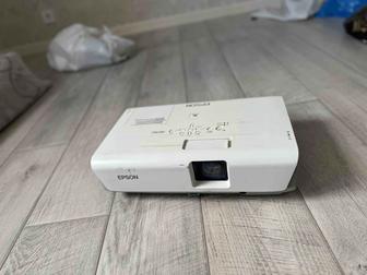 Продам проектор Epson