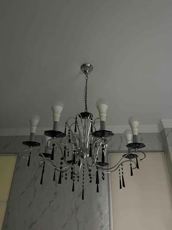 Люстра диаметр 80см. 8 лампа