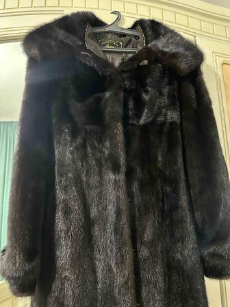 Продам норковую шубу