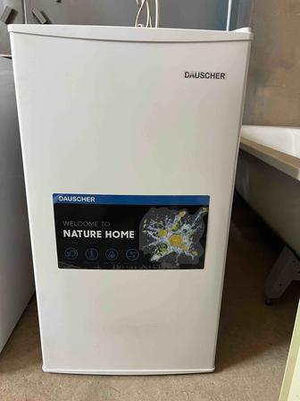 Холодильник мини в хорошем состоянии почти новый