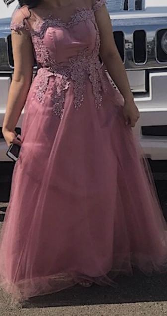 Красивое платье