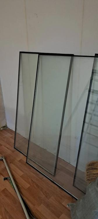 Продам стекла на пластиковые окна