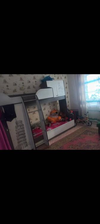 Двухъярусная кровать детская