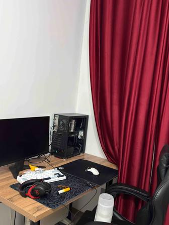 Продам игровой компьютер с стулом наушниками все в комплекте