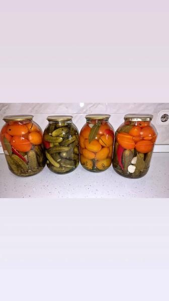 Продам соленые помидоры и огурцы