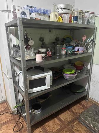 Продаются металические стеллажи