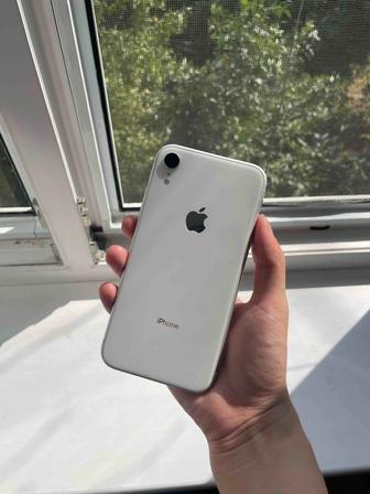 Продам iPhone XR