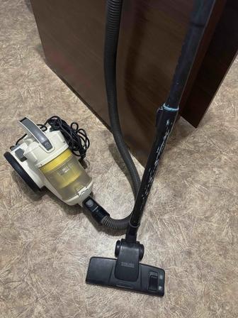 Продам Пылесос Karcher