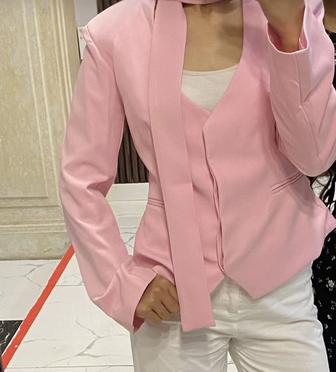 ПиджакИп Лесбекова