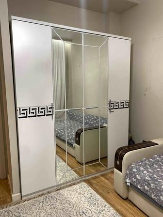 Продам шкаф большой