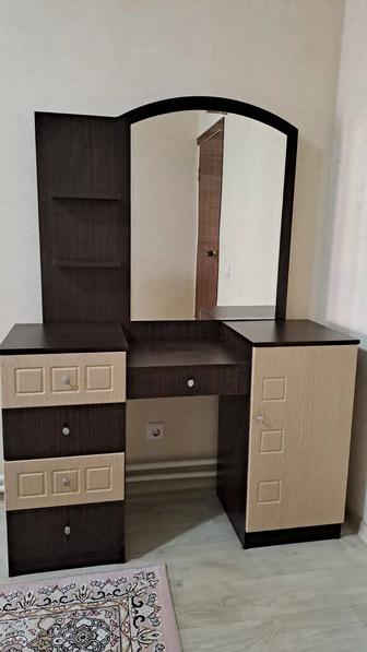 Продам шифонер и трюмо с зеркалом