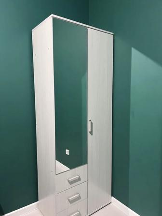 Продам Распашной шкаф 80.2x212х47.4 см