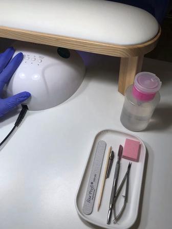 Аренда столика в студии для мастера маникюра