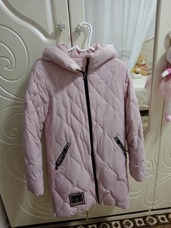 Курточка на пуху.