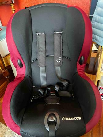 Продам автокресло Maxi-Cosi