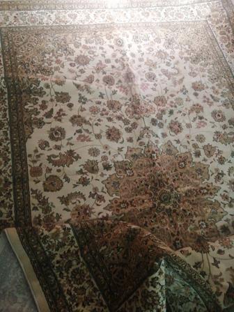 Продаю ковер срочно