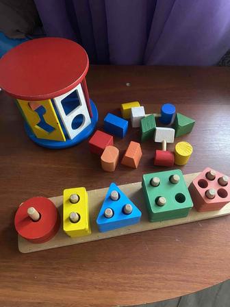 Продам развивающие игрушки