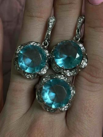 Продам серебряный комплект