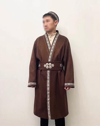 Национальный мужской костюм 50 размера.