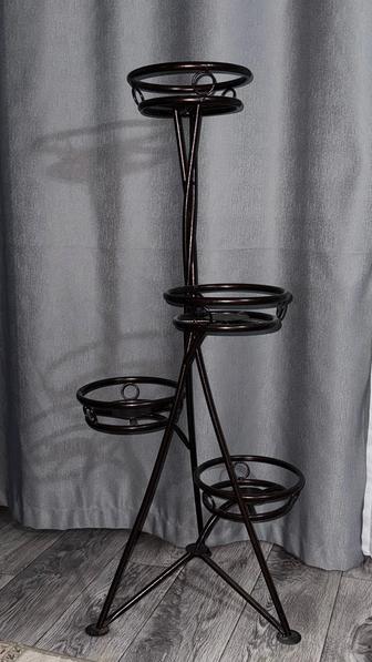 Этажерка для цветов новая