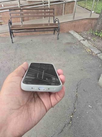 iPhone 16e