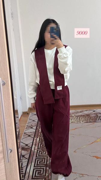 Продам спортивные костюмы женские