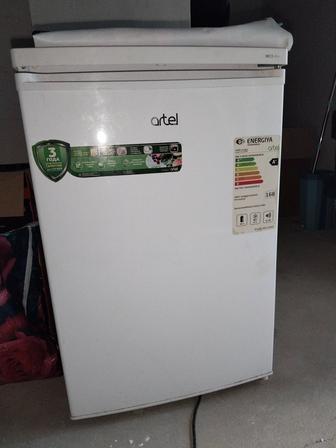 Офисные холодильник