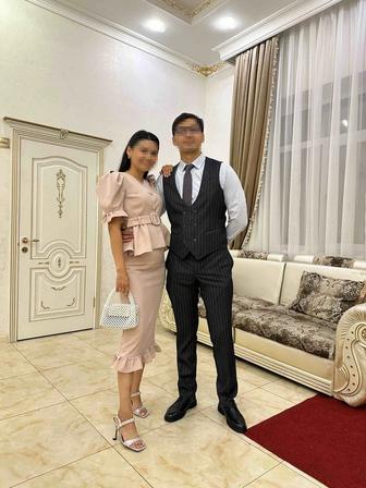 Продам платья и костюм