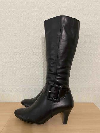 Продам зимние сапоги 2 пары и весна-осень 1 пара 37 р-р