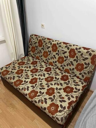 Отдам диван